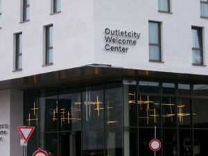Welcome Center OutletCity Metzingen.