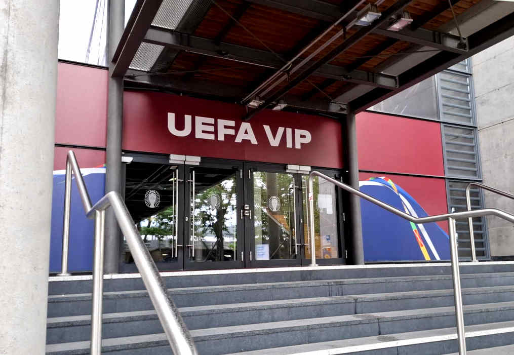 VIP Eingang der UEFA EM 2024 in Stuttgart Bad Cannstatt.